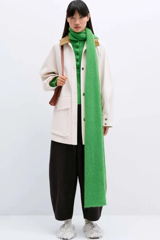 Curved Pants, Java