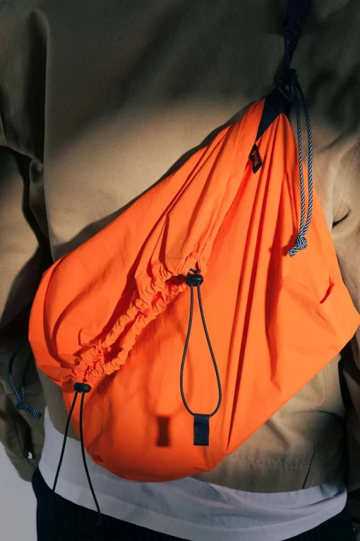 Drawstring Messenger, Curium Orange