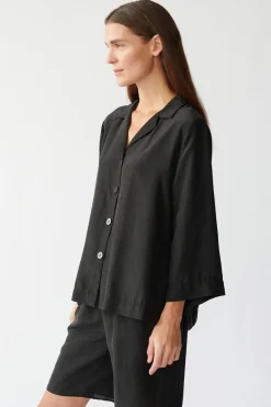 Eli Shorts, Black