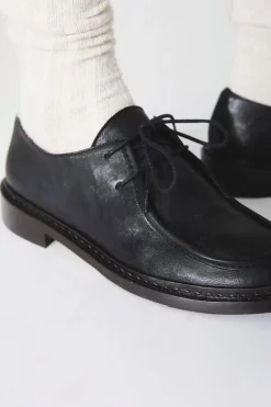 Khov Shoe, Black