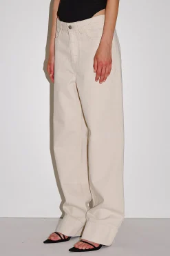 Lena, Off White