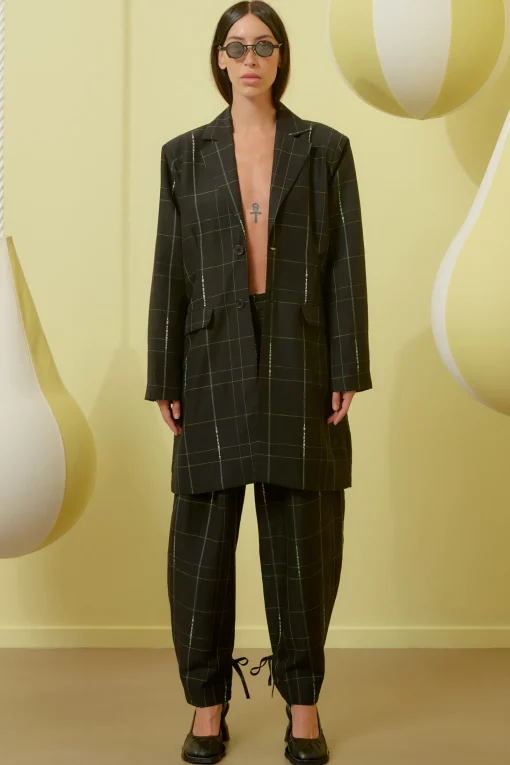 Mail Pants, Black Letters
