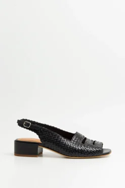 Marga, Black